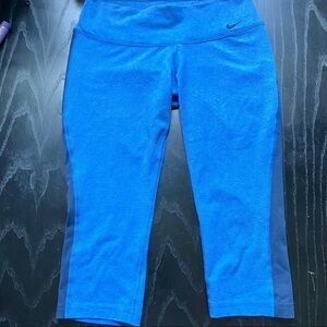 Nike Dri Fit Blue Capri Workout Leggings, Small